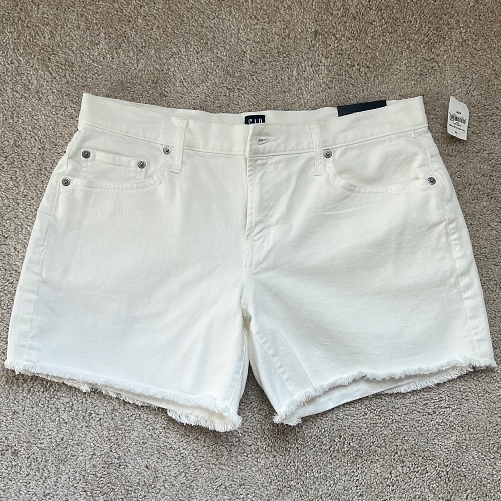 NWT Gap white denim 5” shorts